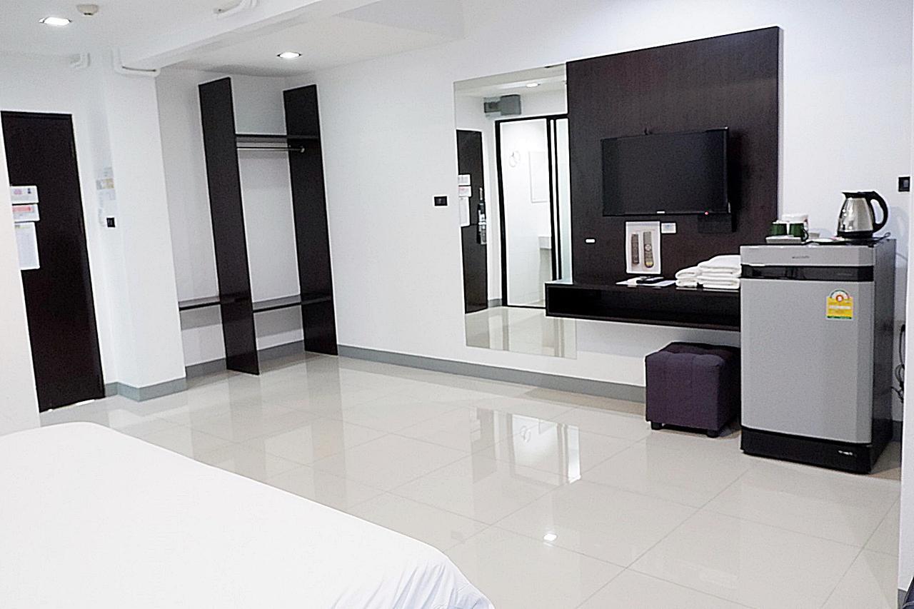 IZEN Budget Hotel y Residencias Rayong Exterior foto