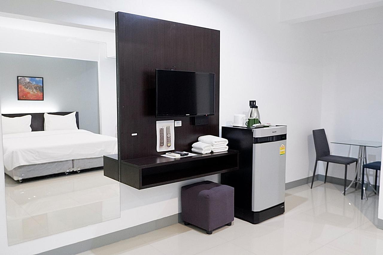 IZEN Budget Hotel y Residencias Rayong Exterior foto