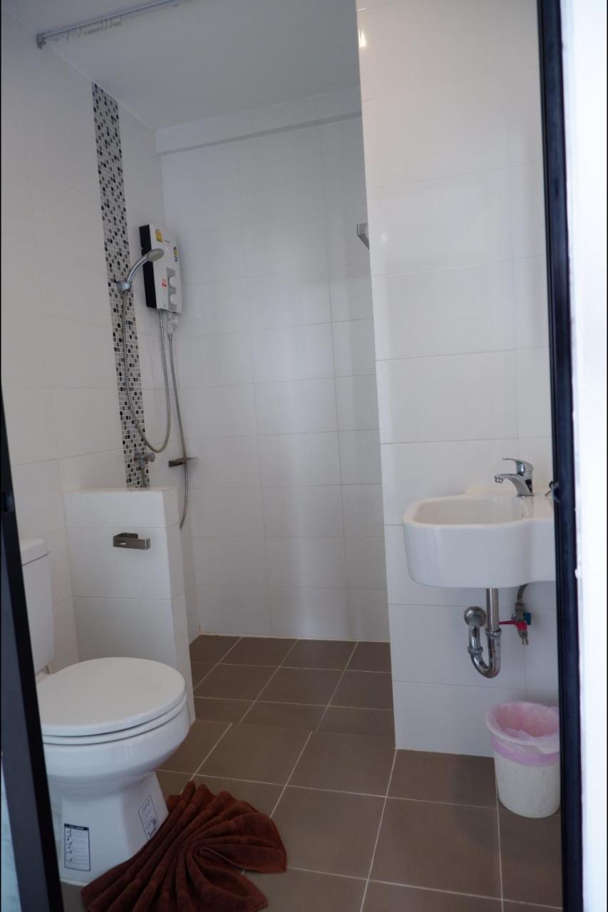 IZEN Budget Hotel y Residencias Rayong Exterior foto