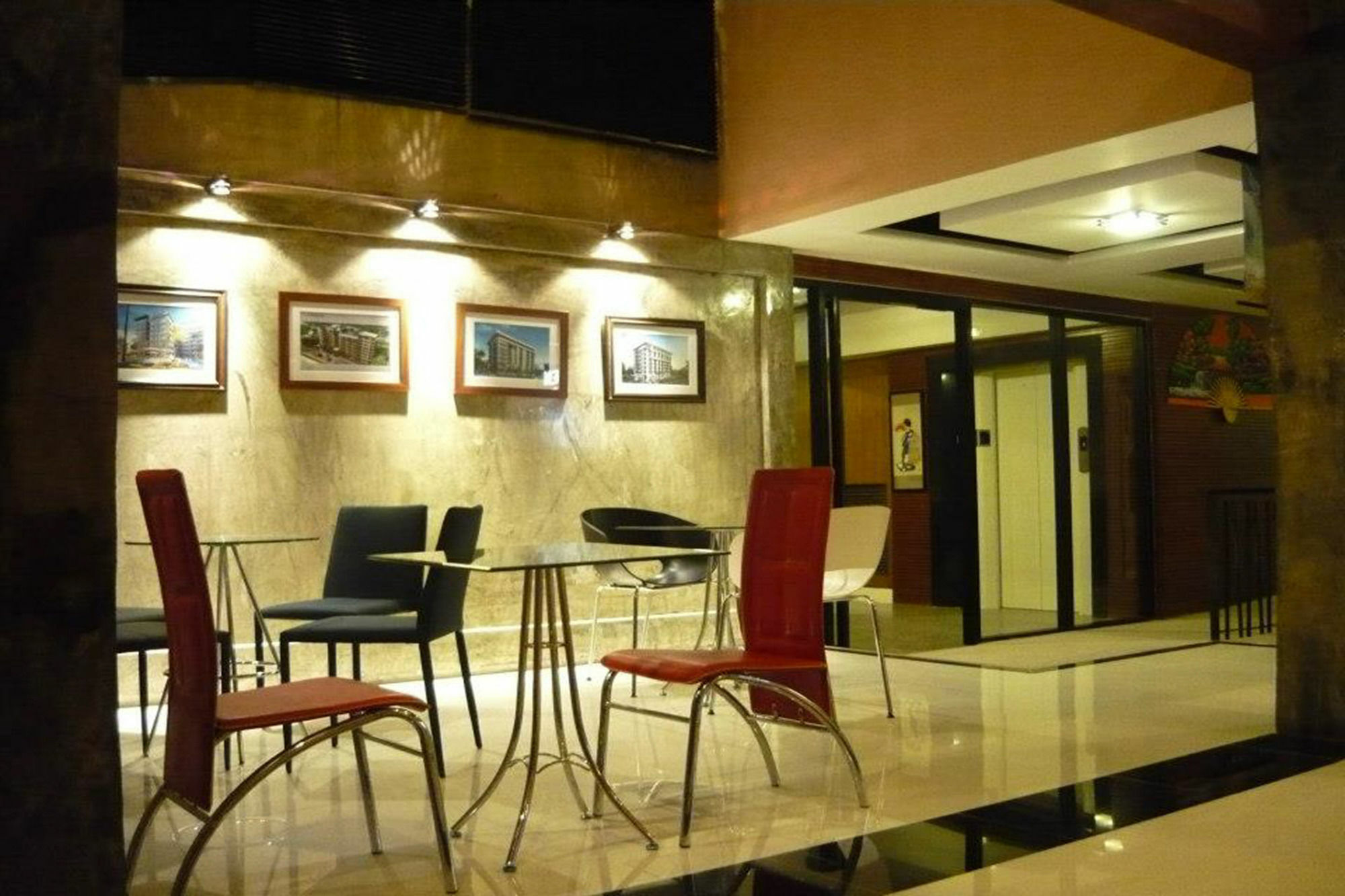 IZEN Budget Hotel y Residencias Rayong Exterior foto