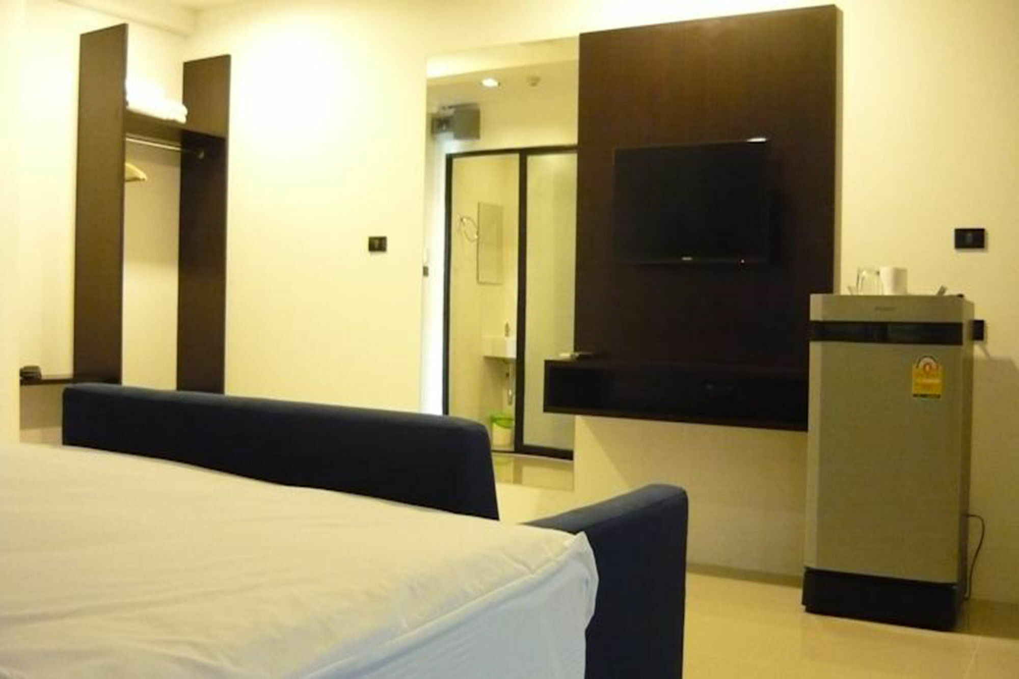 IZEN Budget Hotel y Residencias Rayong Exterior foto